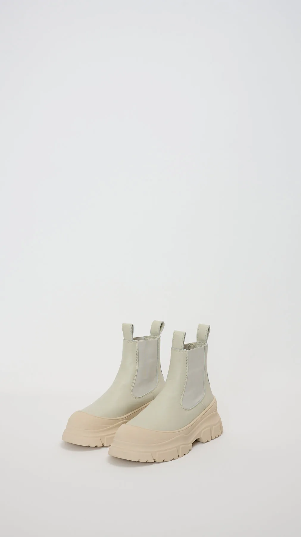 Fabulous Rubber Chelsea Boots in Mastic
